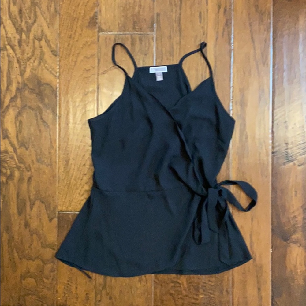 Chelsea28 Scallop Top - Picture 2 of 5